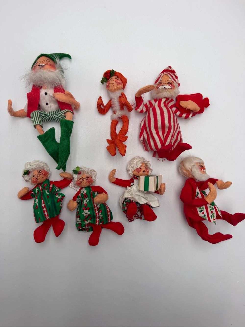 Vintage Annalee Mobilitee Christmas Doll Lot 7 Santa Mrs Claus Elves Meredith NH